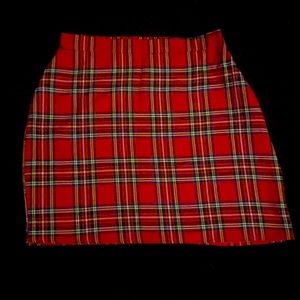 Pretty Little Thing: Mini “School Girl” skirt